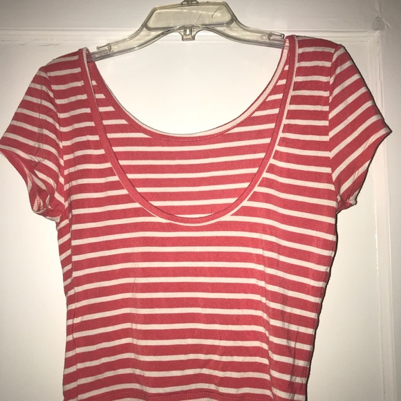 Guess red/white striped croptop - Picture 2 of 2